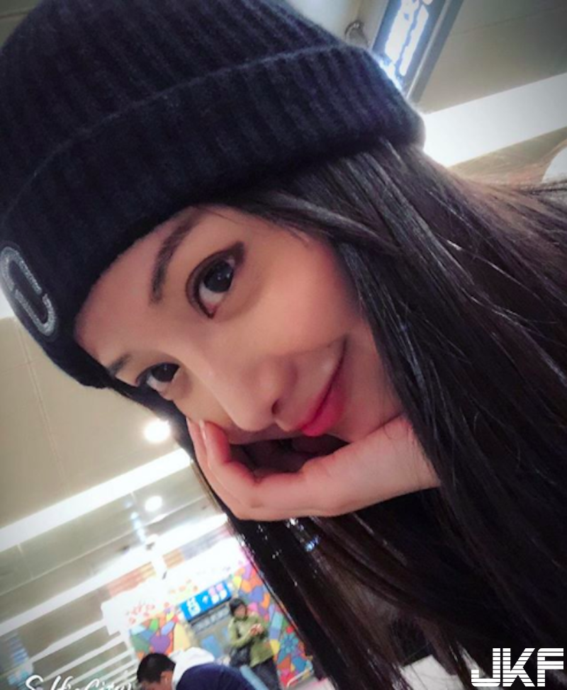 抽血遇到「兇猛護理師」！制服下「豐滿上圍＋修長美腿」讓人想一直生病！