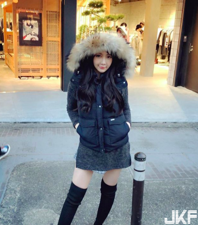 抽血遇到「兇猛護理師」！制服下「豐滿上圍＋修長美腿」讓人想一直生病！