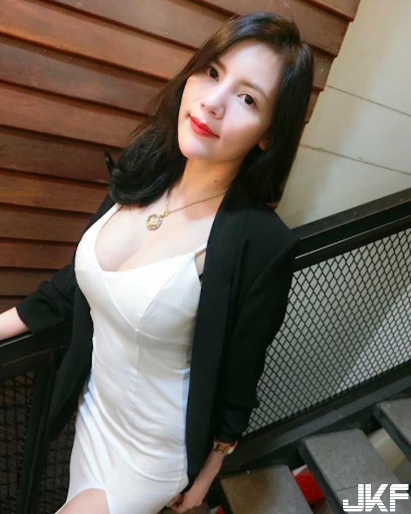 好猛！「超胸F奶熟女」乳量整個太逆天！極致挑逗的「邪惡視角」沒有極限…
