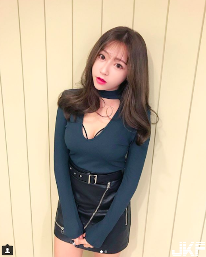 正妹「性感北半球」超震撼，「超邪惡低胸誘惑」讓人受不了！