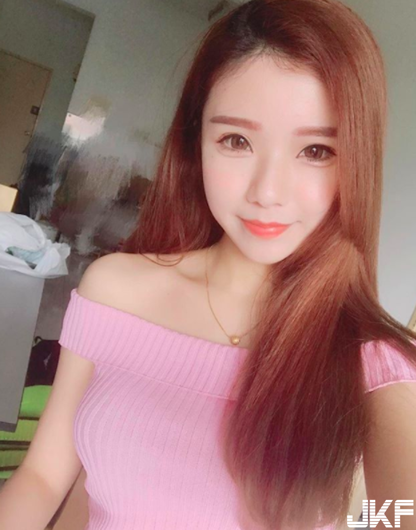 正妹性感乳溝超讓人心動！爆奶發文：就缺一個男友！