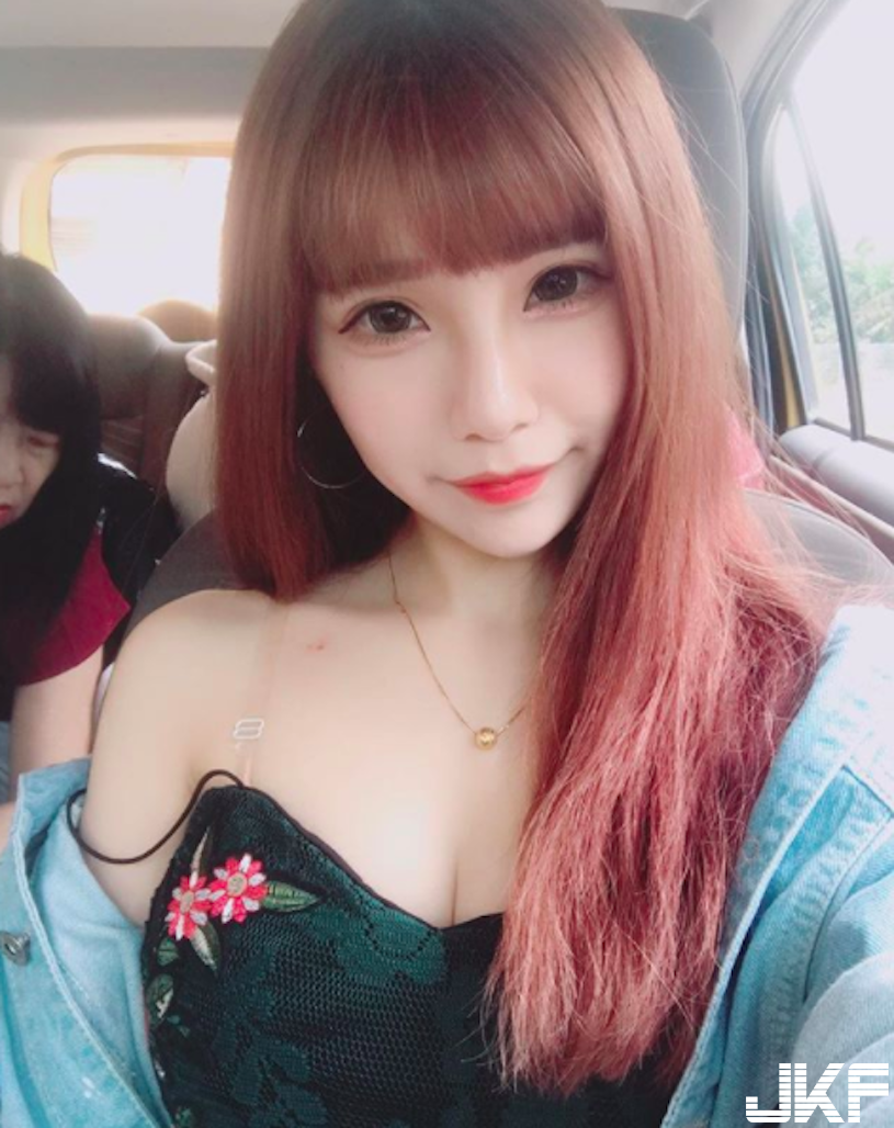 正妹性感乳溝超讓人心動！爆奶發文：就缺一個男友！