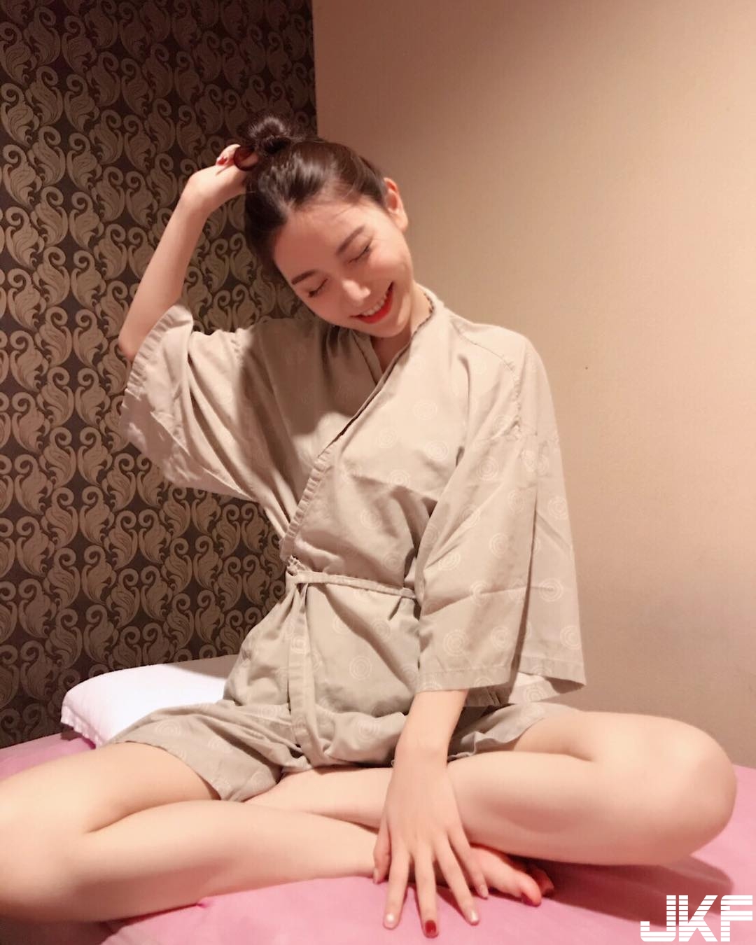 高顏值「美乳直播主」魔鬼身材好辣！可口「雪白嫩肌」令人鼻血狂噴！
