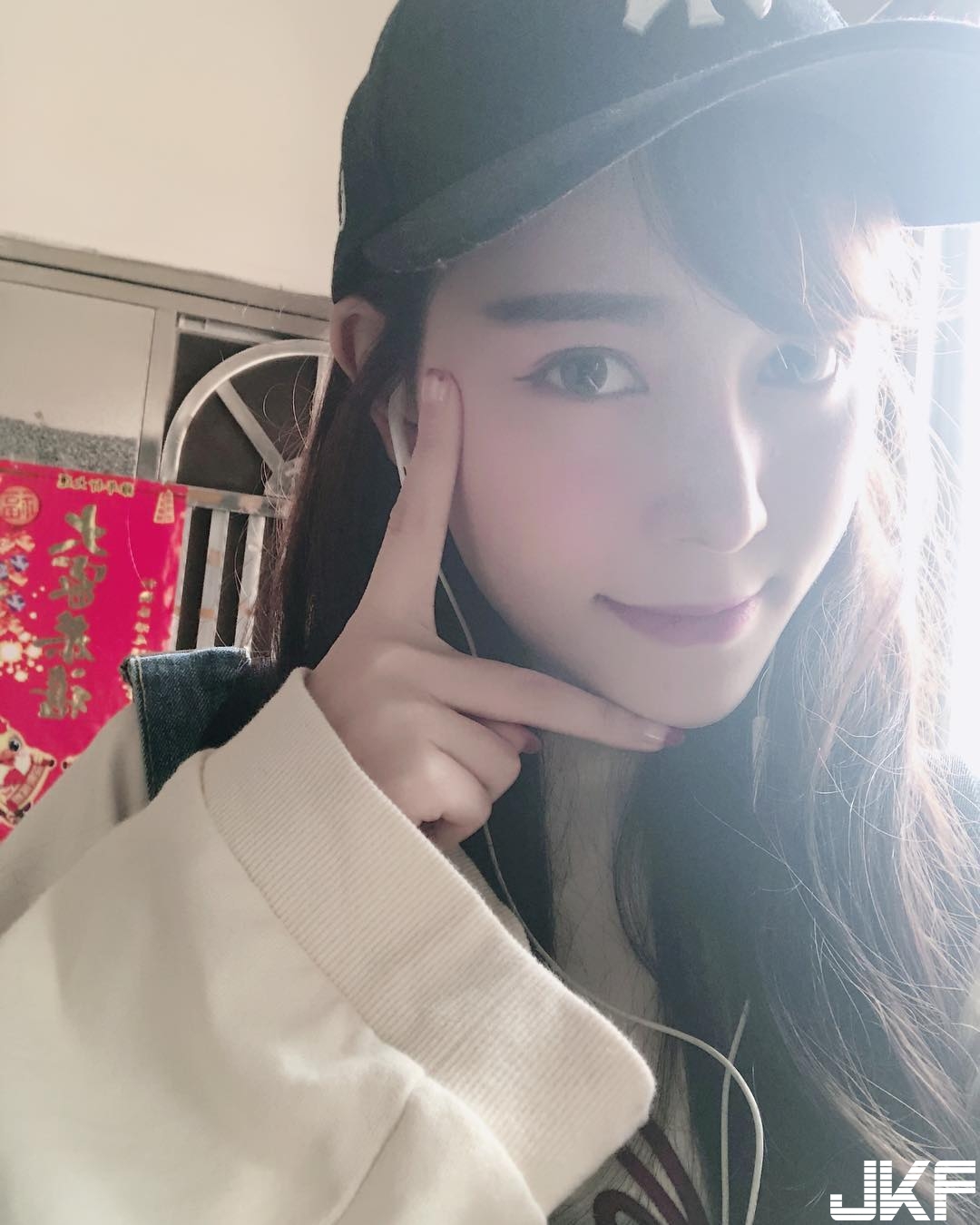 高顏值「美乳直播主」魔鬼身材好辣！可口「雪白嫩肌」令人鼻血狂噴！