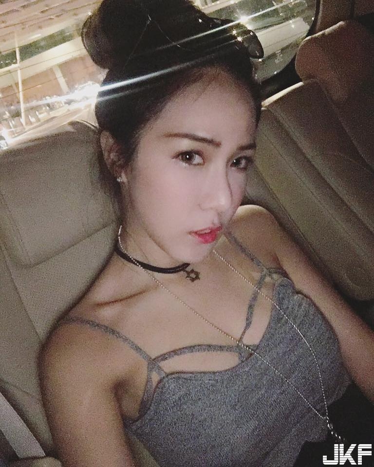 這樣太危險！美乳「外文系正妹」曲線過度惹火！完美身材讓人無法招架啊…