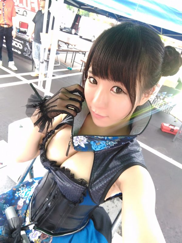 最萌小隻馬CSOER自稱暴露狂！「143cm+H-cup巨乳」&#8230;網讚爆