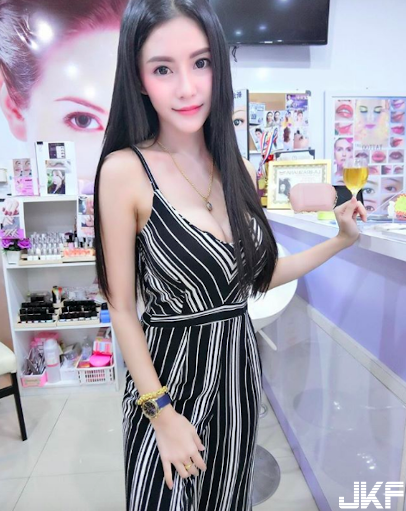 好銷魂！超胸「F 奶美乳正妹」身材太誘人啦！極緻誘惑的「美艷外型」讓人受不了&#8230;