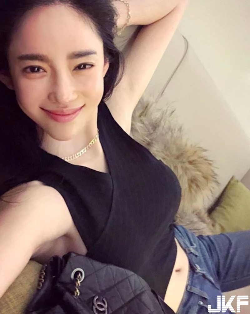 「九頭身正妹」身材比例超逼人！「大奶翹臀」還有精緻馬甲線！國外的姊姊比較辣啊！