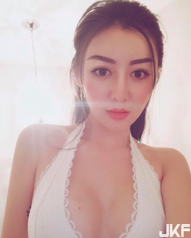 極品正妹激似 Angelababy！比基尼辣照「美到想讓人想求婚」！