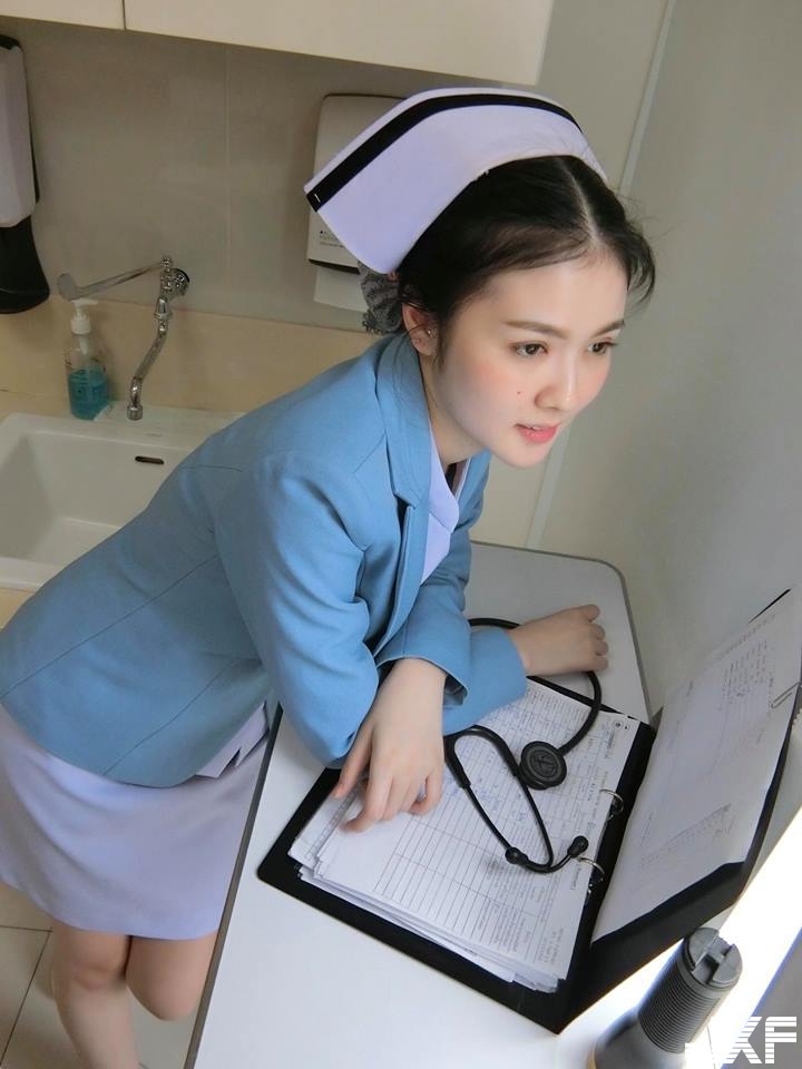 天使下凡！「正妹小護士」清新可愛　甜美笑容讓病人血壓飆高！