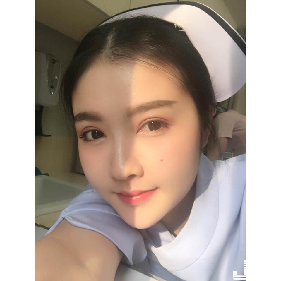 天使下凡！「正妹小護士」清新可愛　甜美笑容讓病人血壓飆高！