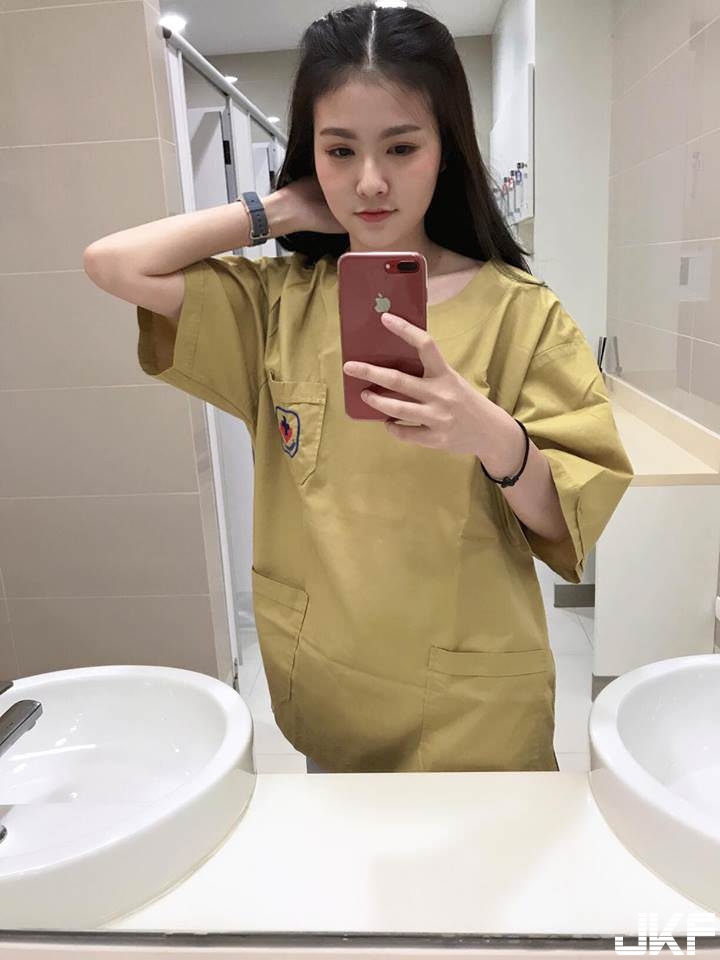 天使下凡！「正妹小護士」清新可愛　甜美笑容讓病人血壓飆高！