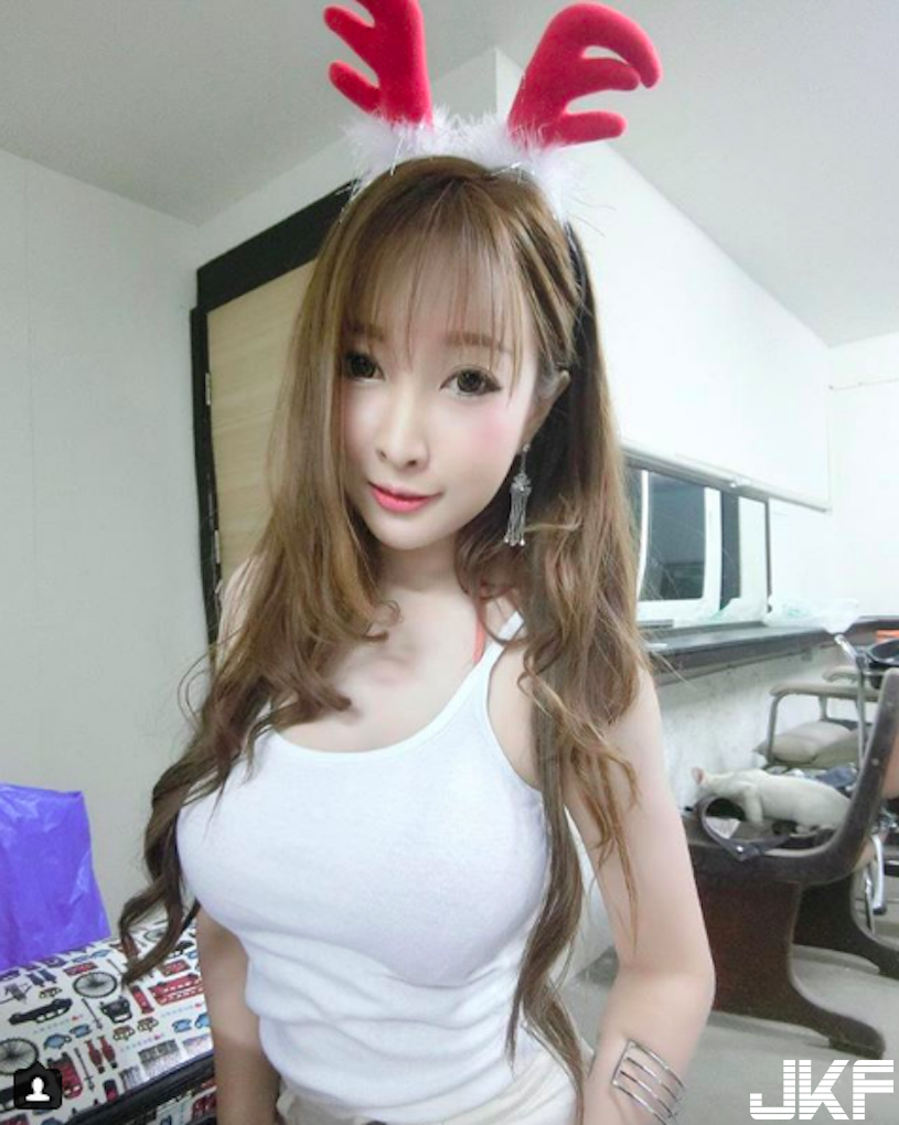 超爆乳視角！F奶「美胸正妹」極致身材太誘惑！滿滿的「飽滿上圍」畫面很害羞…