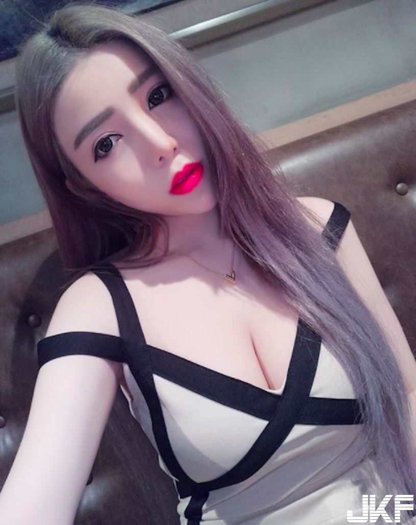 爆乳正妹「性感內衣」引暴動！「傲人上圍」真的辣到受不了！