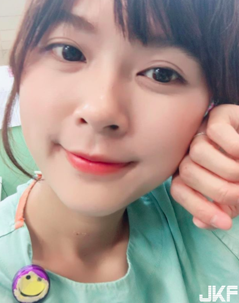 真的超可愛！「正妹護理師」甜度全糖，氣質笑容+霸氣長輩簡直無敵！