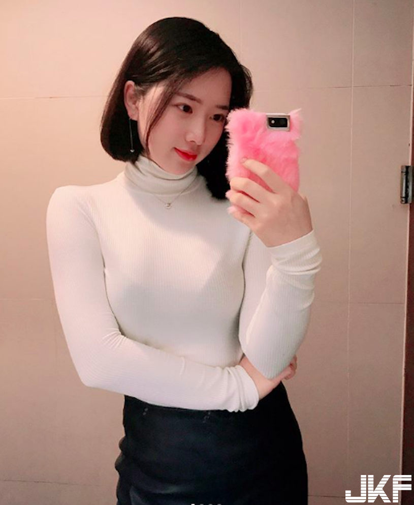 網瘋傳「超胸口罩正妹」奶量有夠逆天！超誘惑「美乳畫面」讓人受不了&#8230;