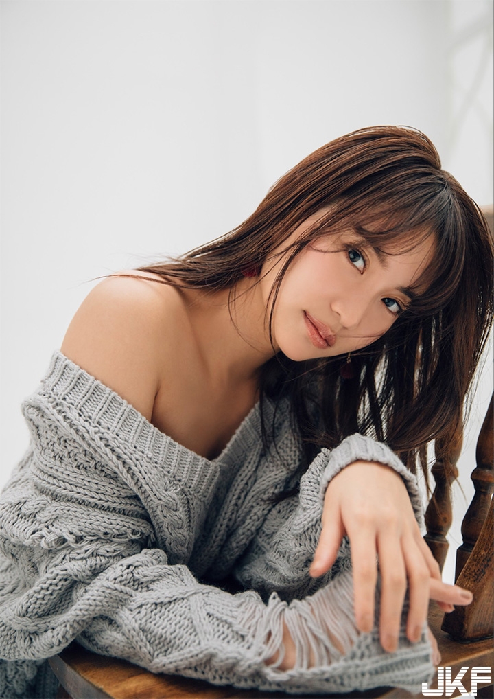 AKB48畢業生大解放！S取向「性感擔當」尺度越來越大　小惡魔裸身上陣！