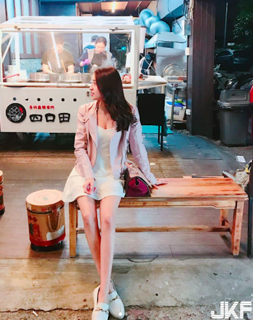 宵夜場滷味驚見「白嫩深溝妹」！若隱若現「渾圓美乳」高雄的朋友們衝一波了！
