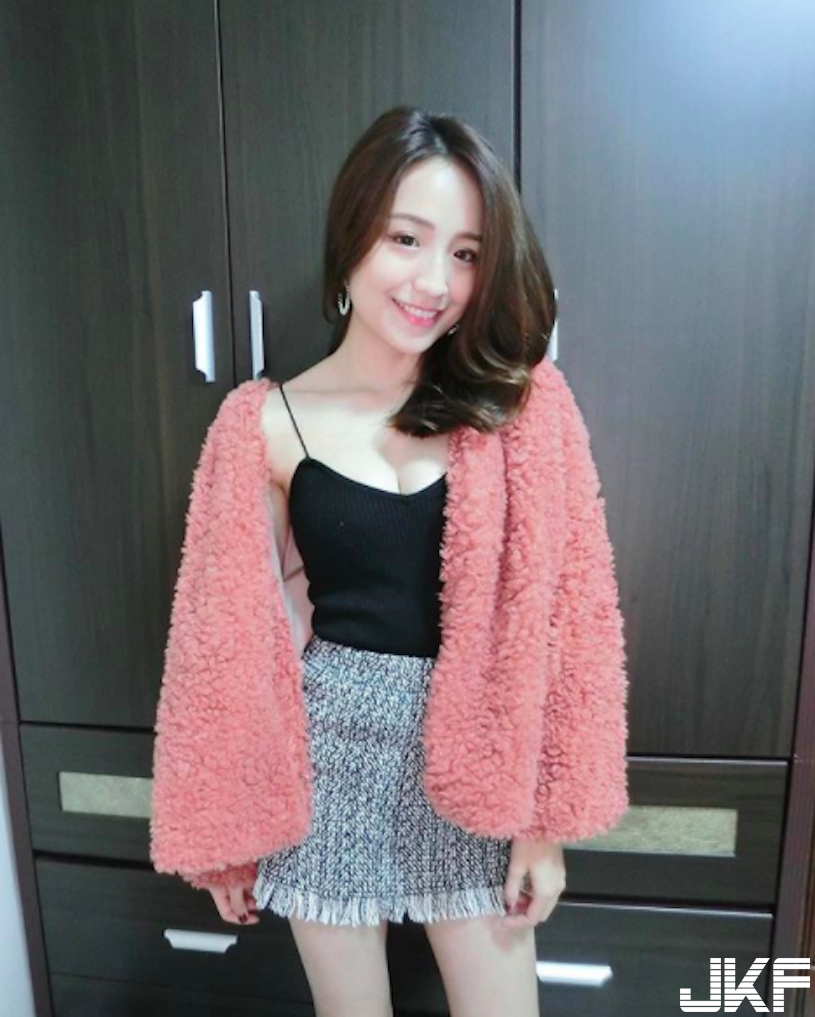 宵夜場滷味驚見「白嫩深溝妹」！若隱若現「渾圓美乳」高雄的朋友們衝一波了！