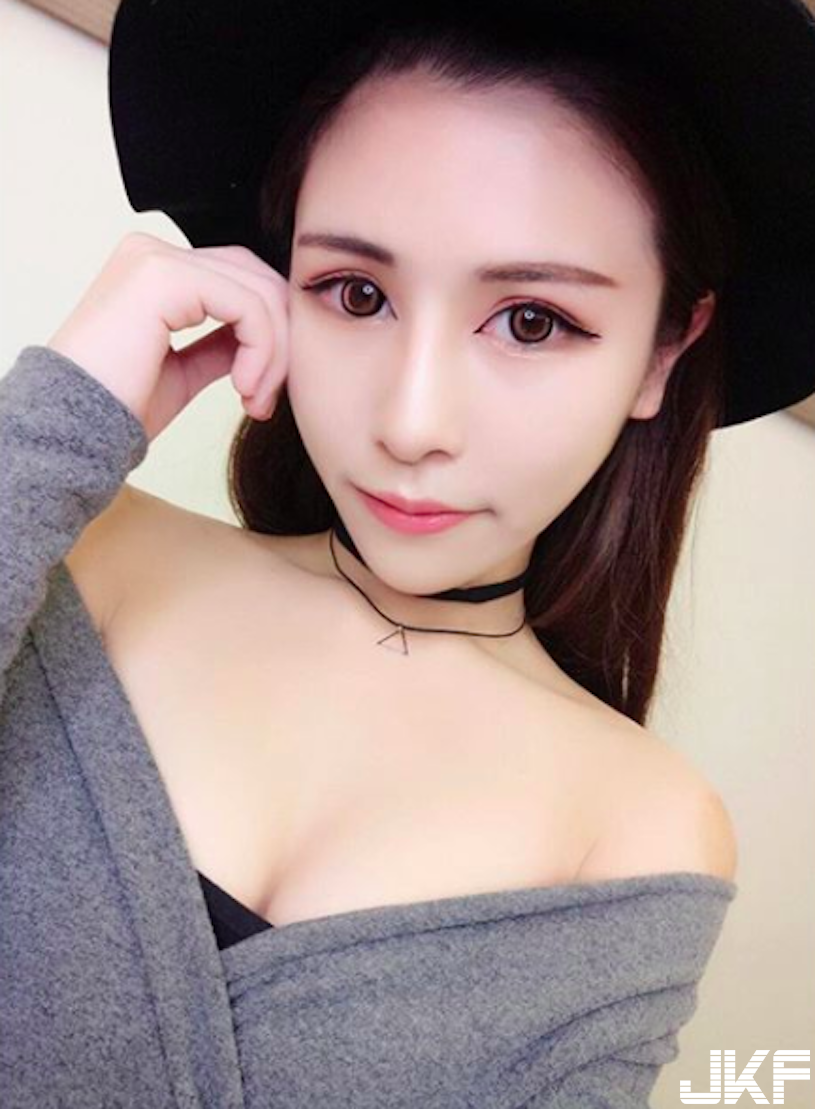 網拍老闆娘「纖腰辣腿」超吸睛！「豐滿美乳」也火辣到極點！