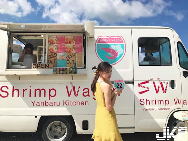 澎湖海邊驚見「性感美乳妹」！正面「車頭燈超亮」根本稱霸海灘啦！