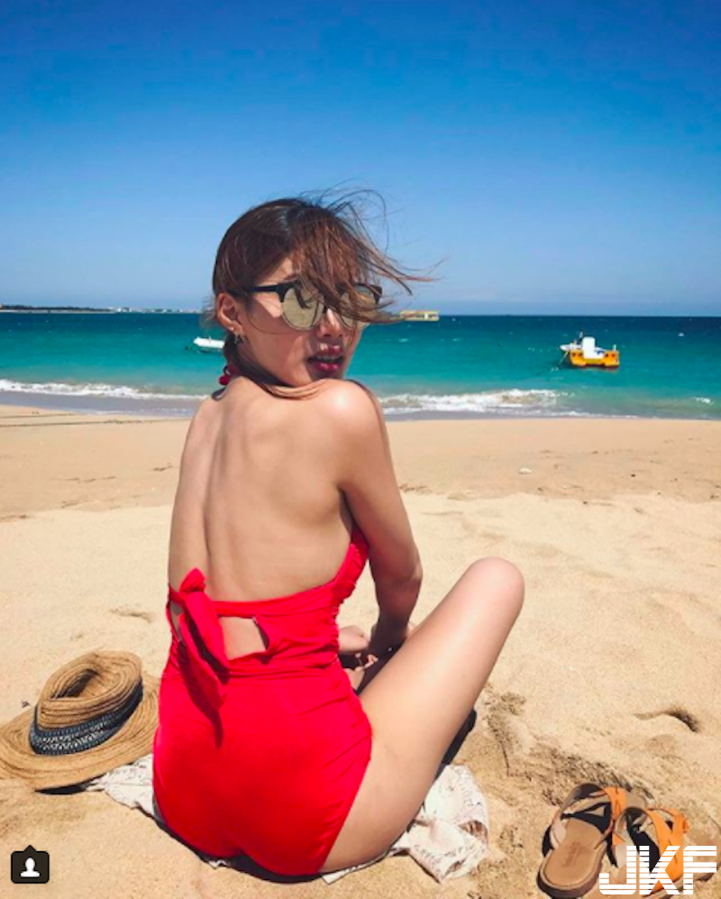 澎湖海邊驚見「性感美乳妹」！正面「車頭燈超亮」根本稱霸海灘啦！