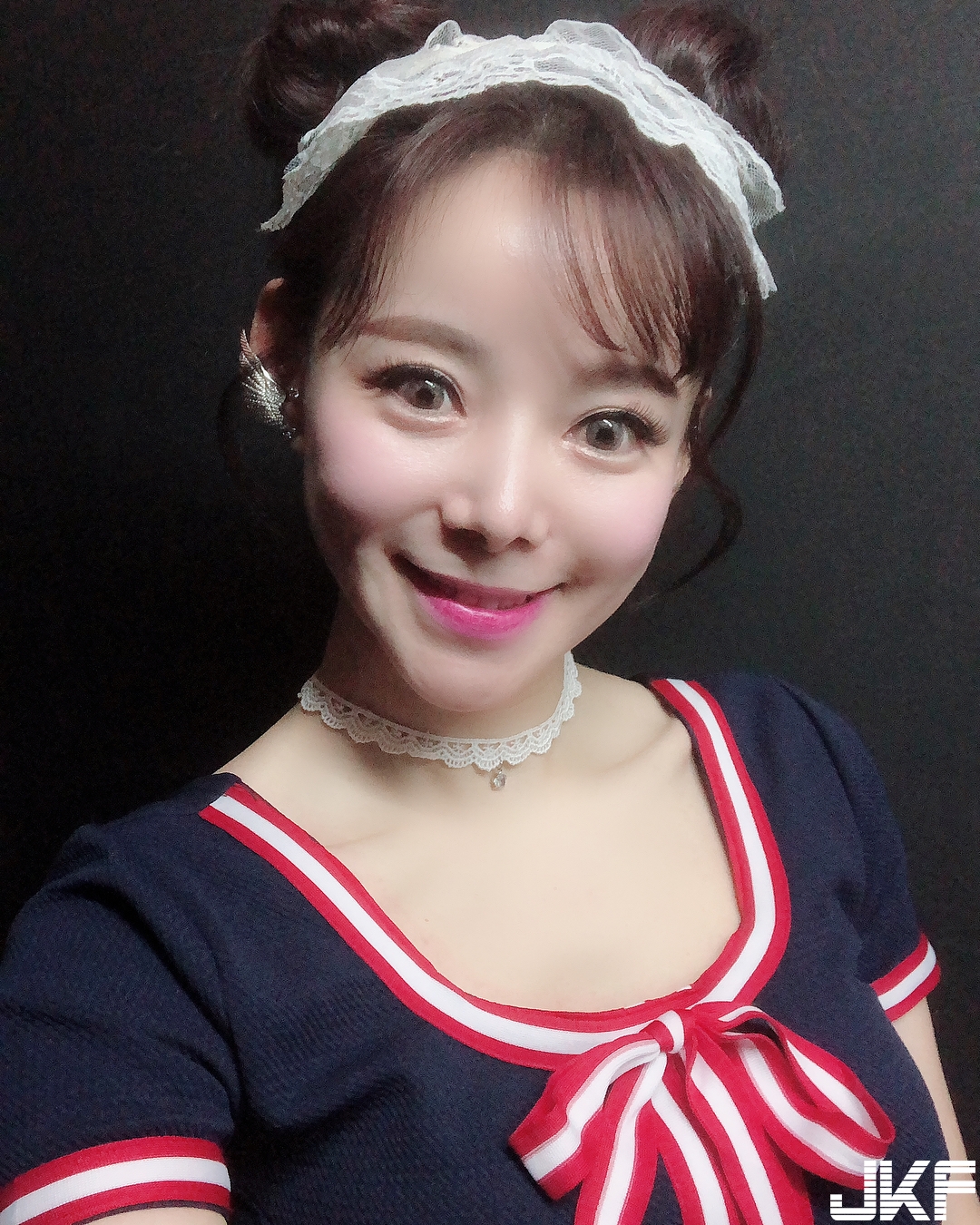 妹子解放放送「渾圓乳球」不斷晃動太猖狂！ 加碼「裸身獻出」讓人大噴鼻血！