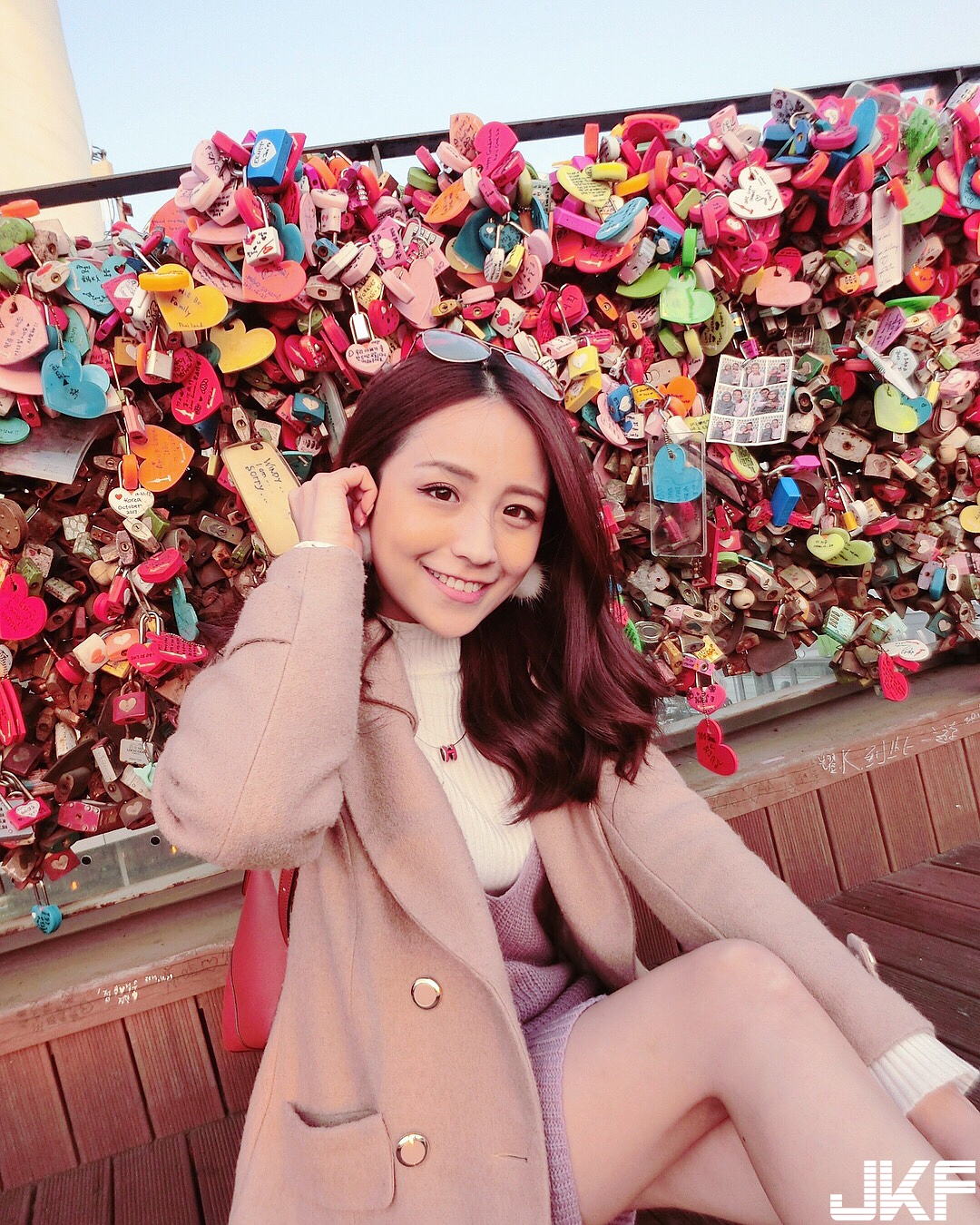 敬禮！「最正女教官」制服底下是「美乳身材」　比基尼造型太性感！