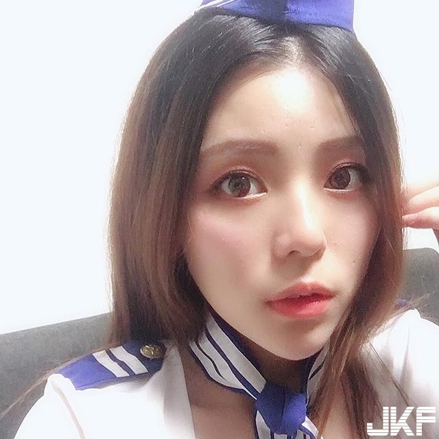 美乳空姐再一發！超猛「豪乳」好身材，高顏值正妹好想跟他來一段空中奇緣&#8230;