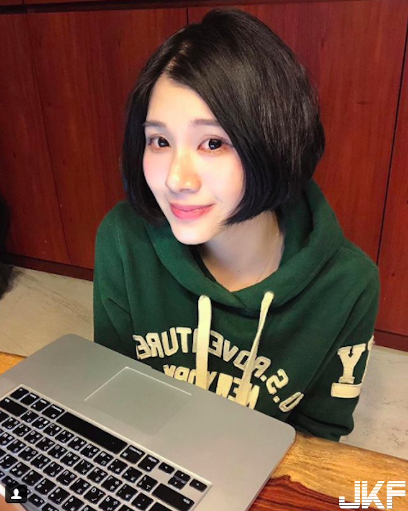花藝課上「超正美胸女老師」！高顏值好身材誰受得了！工作時穿著更辣了！