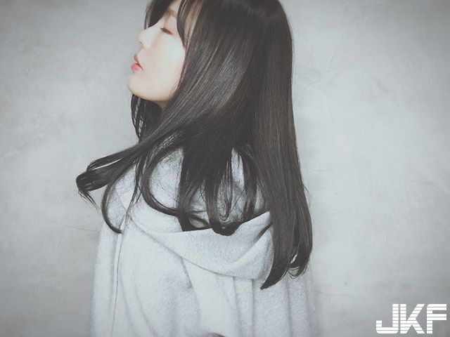 長髮氣質妹 Celia Wang 連貓咪都懂得撲上去 - 素人正妹 -