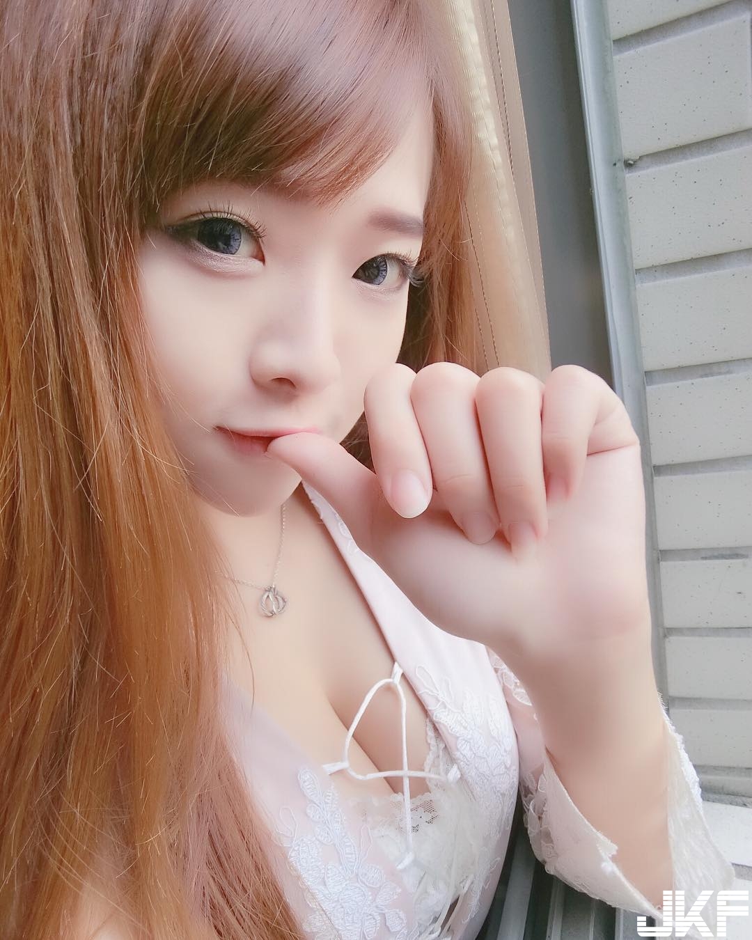 氣質吃貨正妹帶「長輩」出門覓食！「渾圓奶奶」份量太滿直接擺上桌！