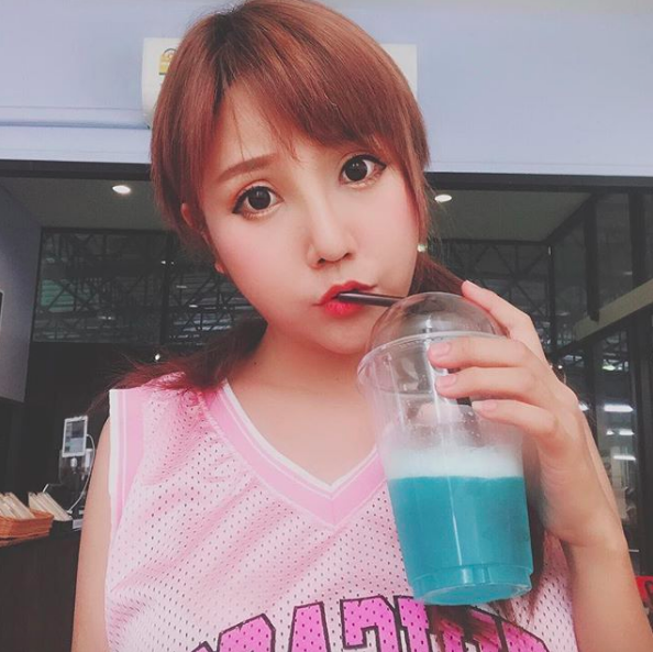 受不了！天菜級「G奶銷魂正妹」飽滿上圍超狂野！誘惑的「極品顏值」讓人好陶醉…