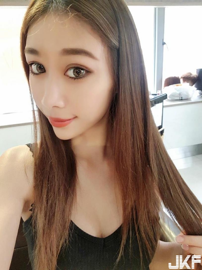 爆乳辣模「極品雪乳」太殺了！「飽滿雙乳」快撐爆衣服！