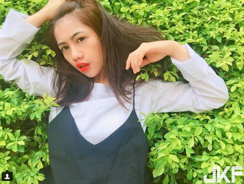 腰太細會看不出來！「台藝大正妹」po比基尼爆乳笑稱：這樣你們相信我有34D了吧！