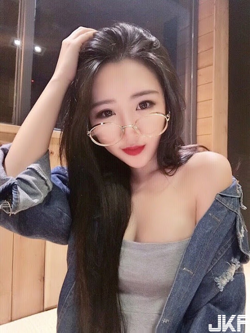 台中最辣餐酒館老闆娘！養眼美乳加美尻，客人都看暈了！