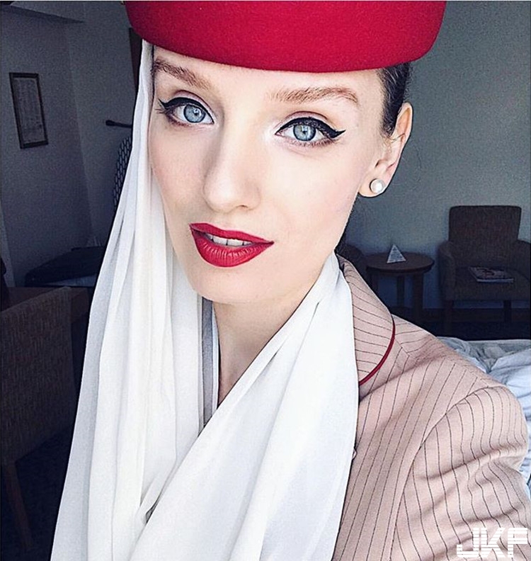 【6upoker】氣質完勝！「阿聯酋航空空姐」天使顏絕美的不科學　網友：想被她服務