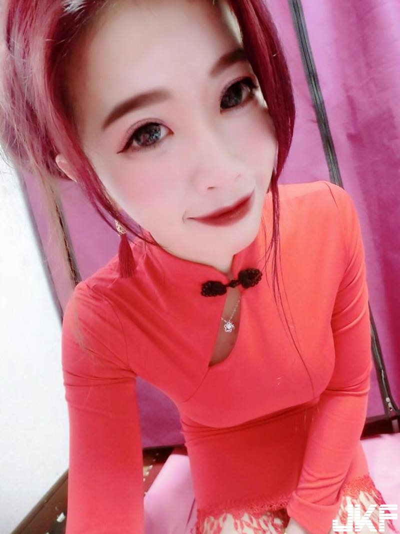 台南妹子「爆乳長腿」超兇der！在家自拍「白嫩美乳」只包浴巾真的好壞壞！