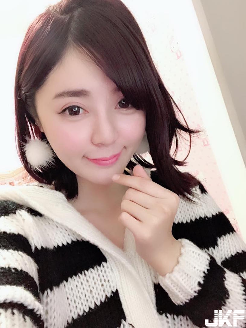 超火辣！「台灣美乳正妹」低胸視角好壞壞！極挑逗的「邪惡畫面」引人遐想啊&#8230;