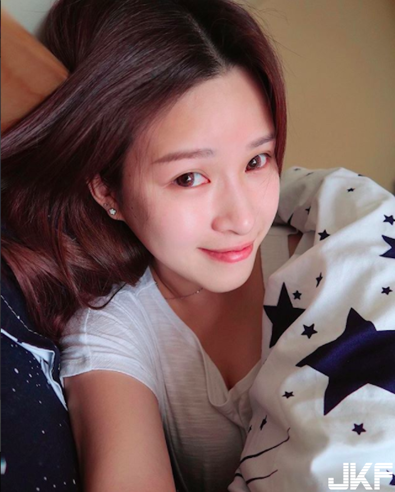 運動派的「大奶正妹」！超胸猛的上圍「內衣包不住」！連流汗的陰影都那麼邪惡啊！