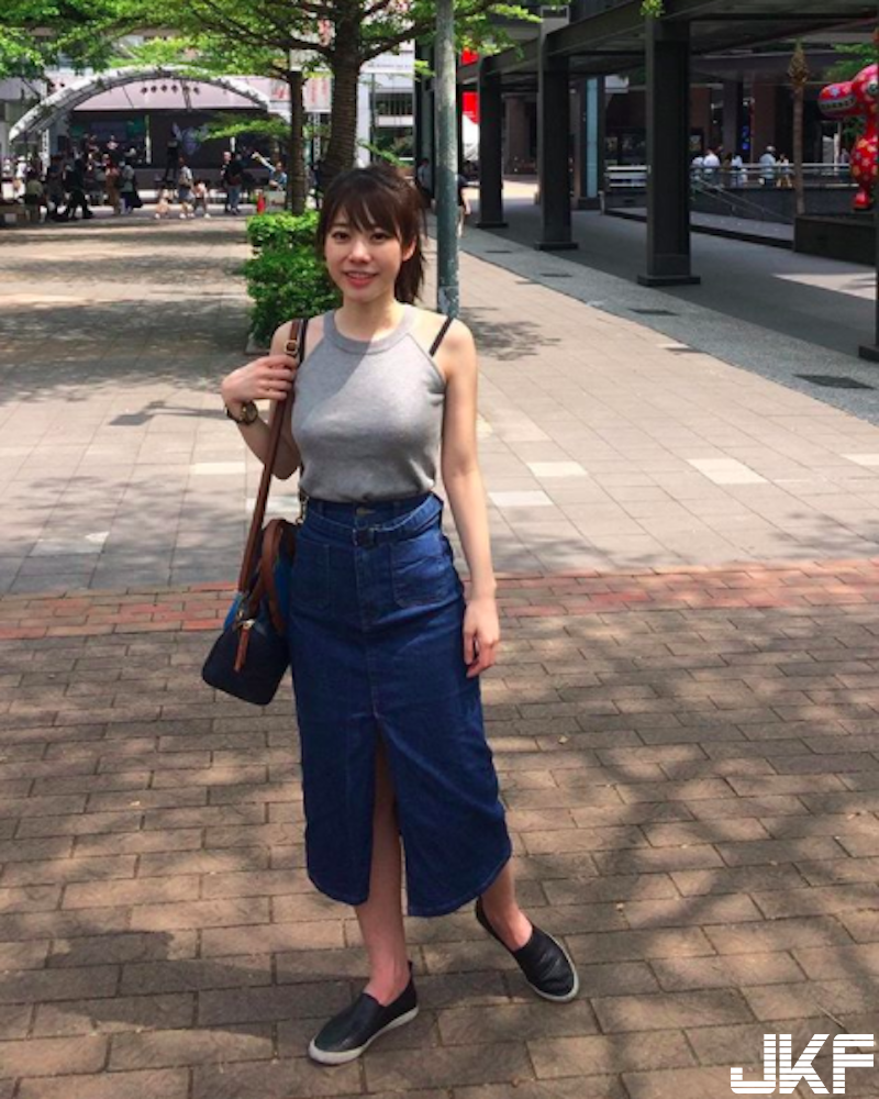 醫藥大學「氣質正妹」！低胸爆乳裝吃飯坐對面好害羞！「性感比基尼」更厲害啦！