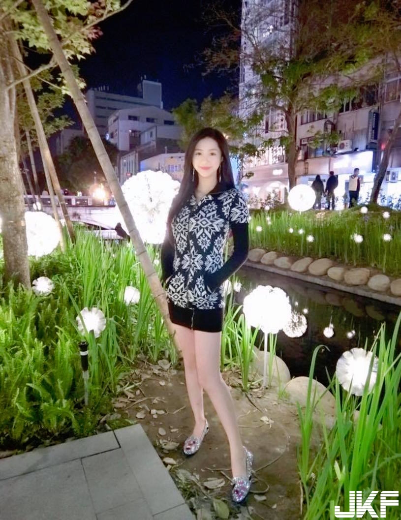 天菜級！超甜美「高顏值美女」氣質外型好犯規！誘惑的「美乳視角」好害羞啊&#8230;