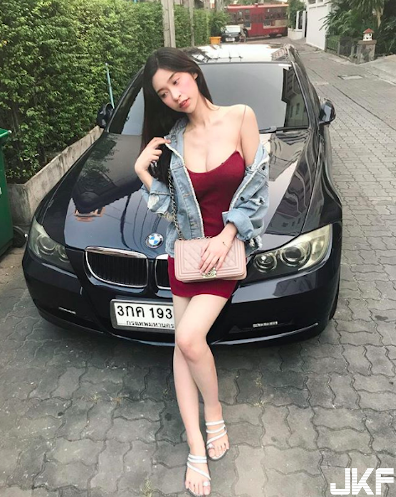 超美艷！性感「水蛇腰美女」白皙身材太犯規！邪惡的「美乳畫面」沒有極限啊&#8230;