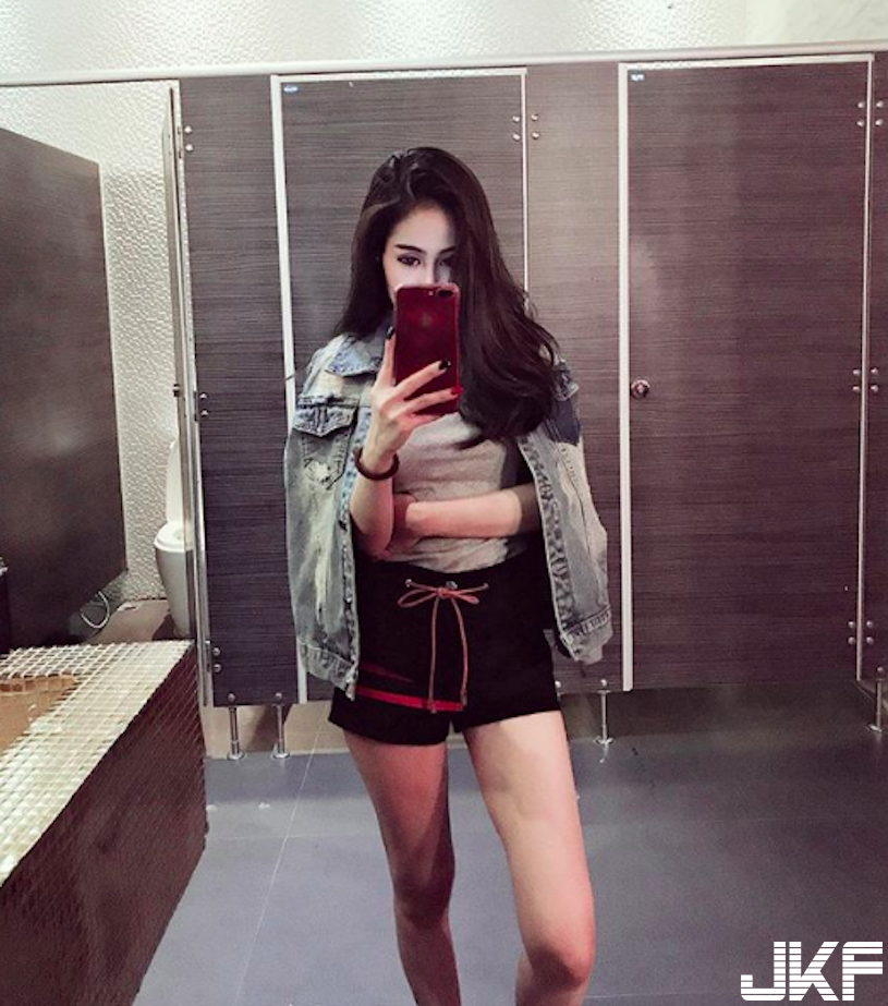 好胸！網瘋傳「美胸爆乳妹」飽滿上圍超誘惑！萬惡的「性感身材」畫面太迷人啦&#8230;