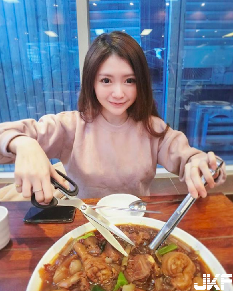 超甜美！網瘋傳「極品美腿妹」制服誘惑太迷人！滿滿的「完美視角」讓人受不了&#8230;