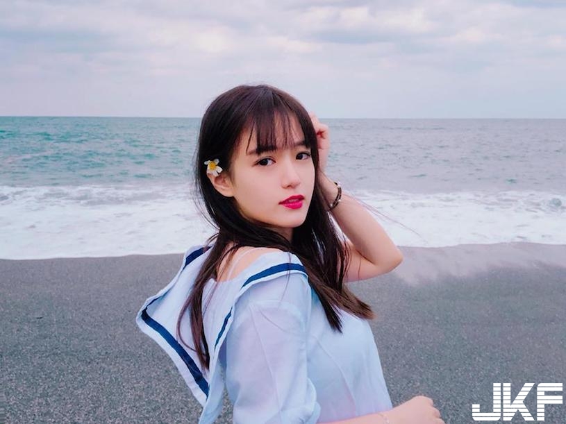 台藝大正妹「比基尼曲線好驚人」！超挺的胸型讓人看暈啊！