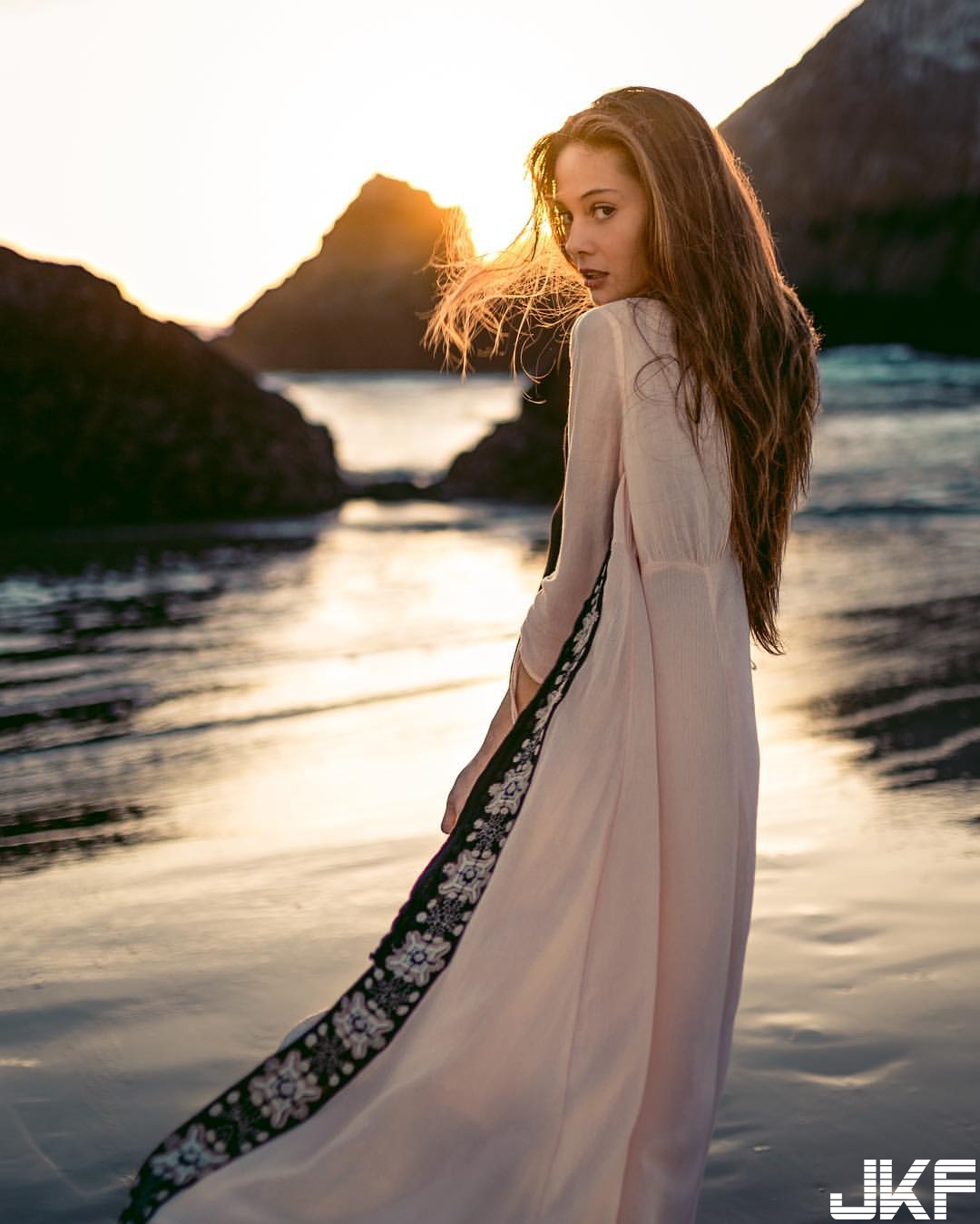 神正長腿妹子 Jennifer Reyes 一個迷人眼神就迷死一堆人 - 歐美美女 -