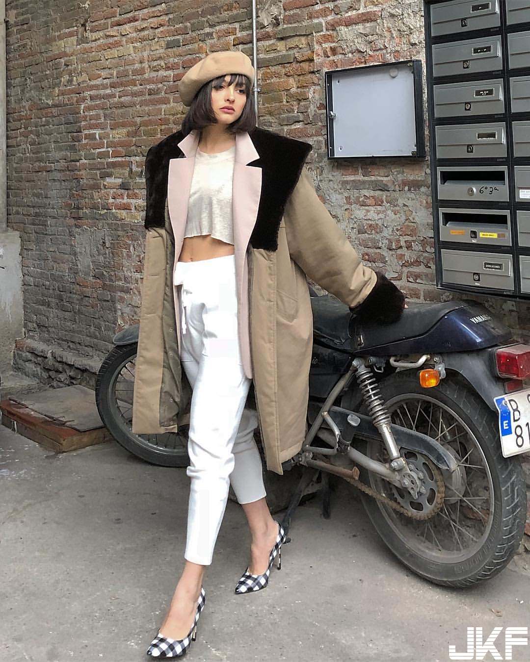 空靈系正妹 Irene Noren 兩顆大大白饅頭直接透出 - 歐美美女 -