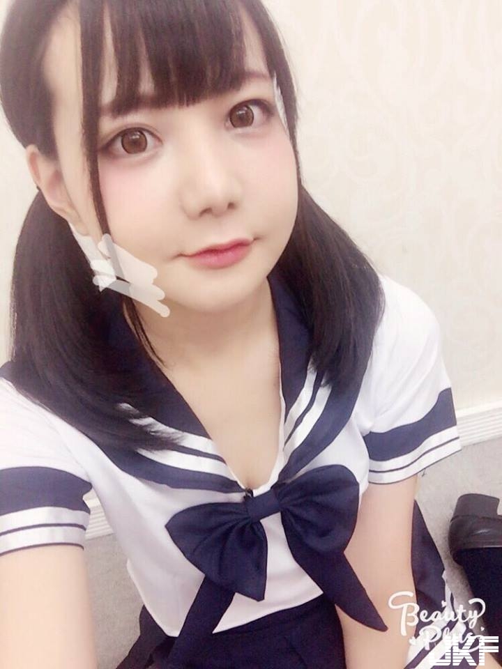 「色氣學生妹」的綑綁調教！直接掀起來給你看裙底風光，在無人倉庫的工口繩縛遊戲！