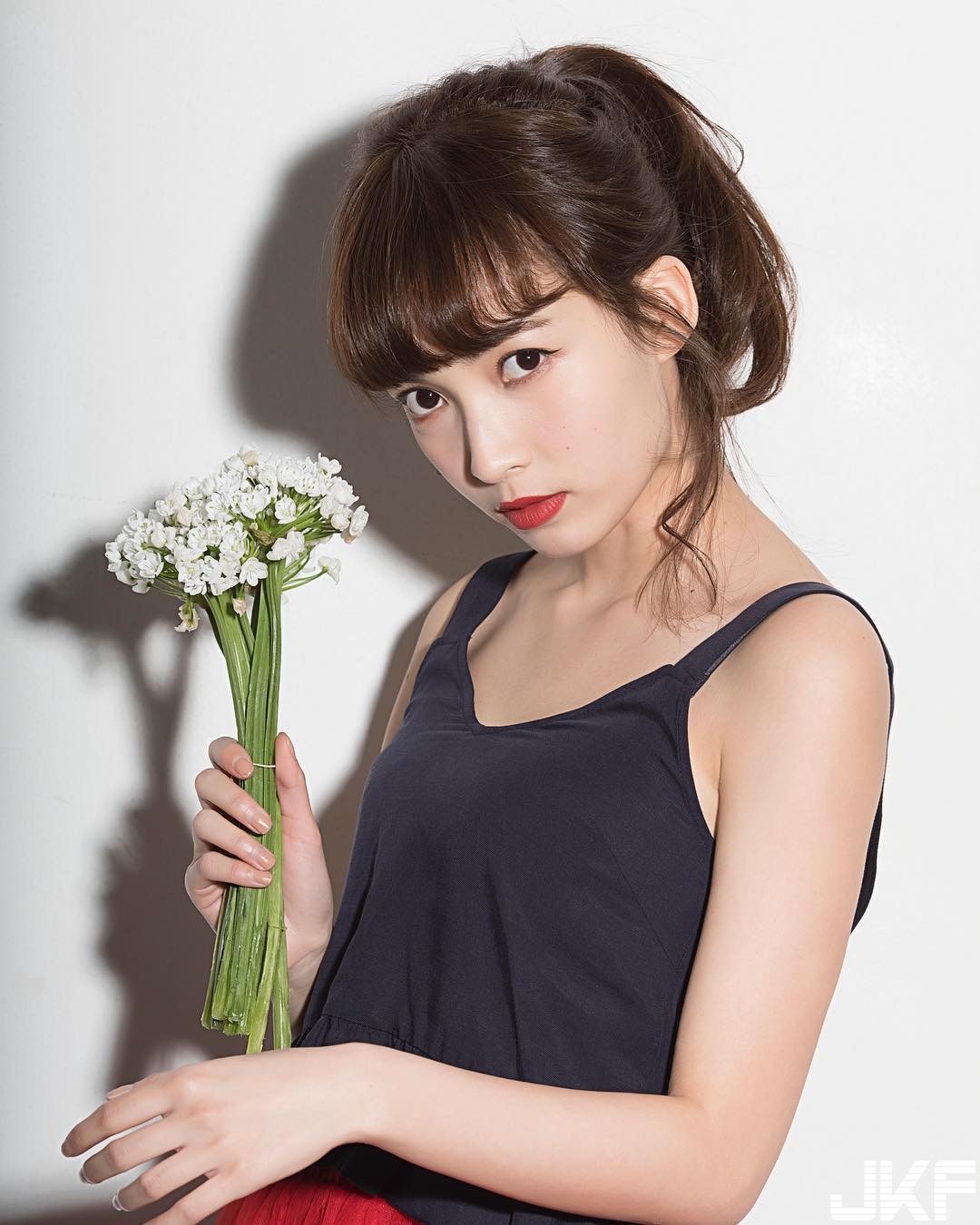 仙氣逼人！「空靈正妹」也能甜美可愛，激正顏值讓網友心跳加速！